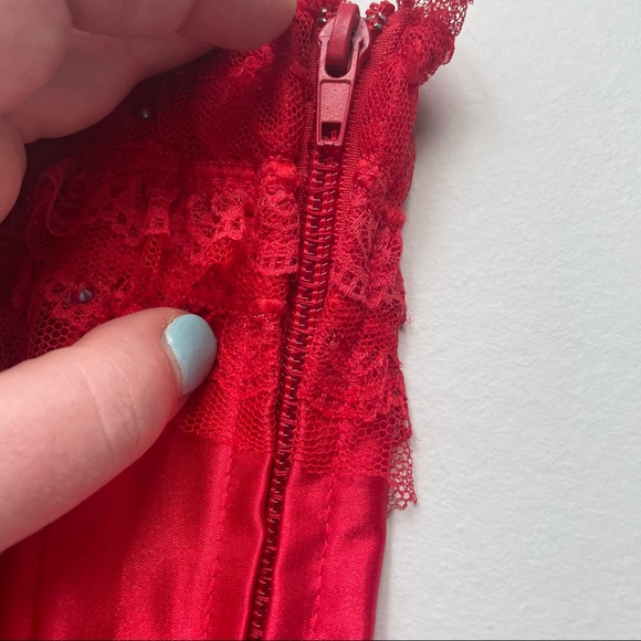 Fredricks of Hollywood Red Corset - Picture 7 of 11